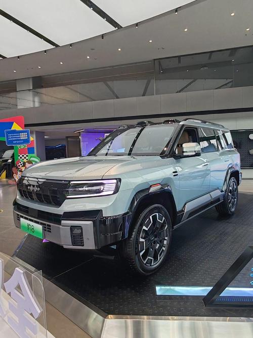 惠州69比亚迪方程豹硬派越野的爆款，英菲尼迪35周年与你共成长